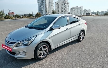 Hyundai Solaris II рестайлинг, 2015 год, 1 375 000 рублей, 2 фотография