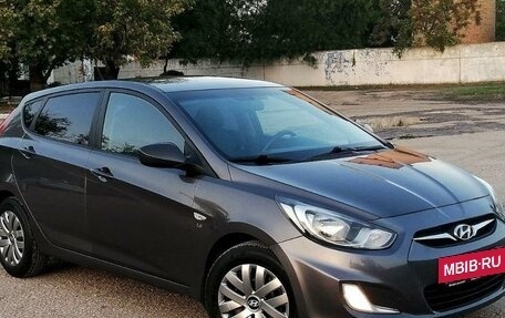 Hyundai Solaris II рестайлинг, 2011 год, 960 000 рублей, 6 фотография