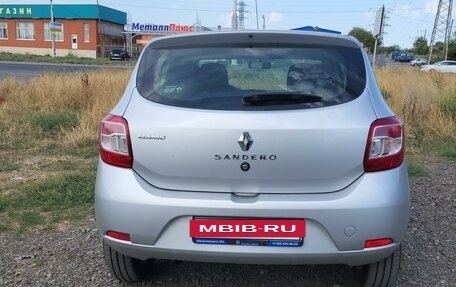 Renault Sandero II рестайлинг, 2016 год, 950 000 рублей, 2 фотография