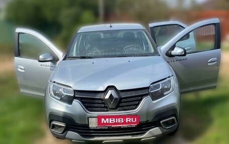 Renault Logan II, 2021 год, 1 700 000 рублей, 4 фотография