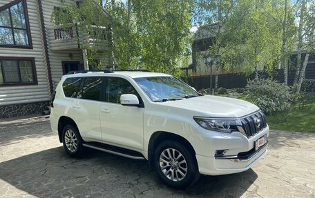 Toyota Land Cruiser Prado 150 рестайлинг 2, 2018 год, 6 500 000 рублей, 3 фотография