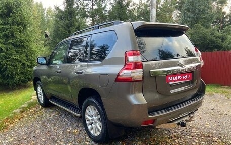 Toyota Land Cruiser Prado 150 рестайлинг 2, 2014 год, 3 300 000 рублей, 5 фотография