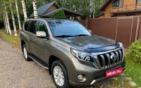 Toyota Land Cruiser Prado 150 рестайлинг 2, 2014 год, 3 300 000 рублей, 2 фотография