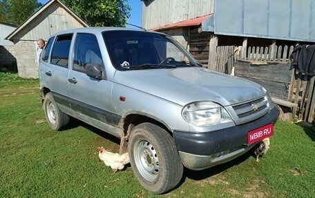 Chevrolet Niva I рестайлинг, 2005 год, 300 000 рублей, 1 фотография