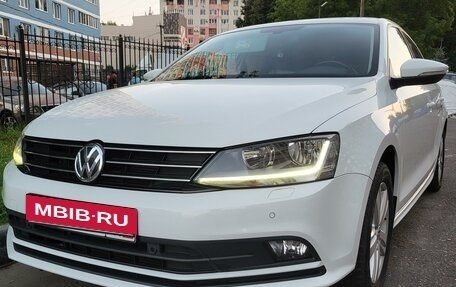 Volkswagen Jetta VI, 2018 год, 1 790 000 рублей, 4 фотография