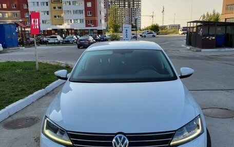 Volkswagen Jetta VI, 2018 год, 1 790 000 рублей, 2 фотография