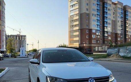 Volkswagen Jetta VI, 2018 год, 1 790 000 рублей, 3 фотография