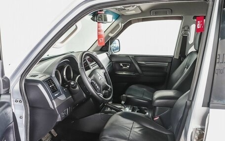 Mitsubishi Pajero IV, 2011 год, 2 141 000 рублей, 13 фотография