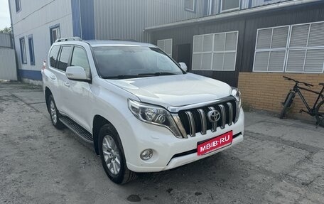 Toyota Land Cruiser Prado 150 рестайлинг 2, 2015 год, 3 600 000 рублей, 4 фотография