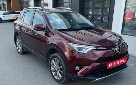 Toyota RAV4, 2017 год, 2 599 000 рублей, 3 фотография