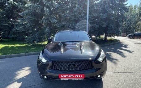 Infiniti FX II, 2012 год, 2 299 000 рублей, 13 фотография