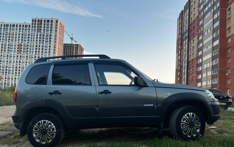 Chevrolet Niva I рестайлинг, 2011 год, 600 000 рублей, 3 фотография