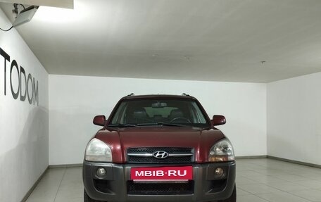 Hyundai Tucson III, 2005 год, 679 000 рублей, 2 фотография