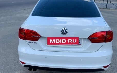 Volkswagen Jetta VI, 2013 год, 1 100 000 рублей, 4 фотография