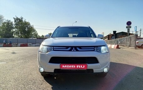 Mitsubishi Outlander III рестайлинг 3, 2013 год, 1 690 000 рублей, 1 фотография