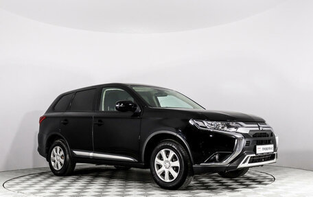 Mitsubishi Outlander III рестайлинг 3, 2019 год, 2 099 555 рублей, 3 фотография