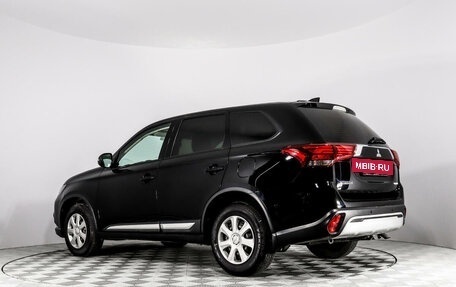 Mitsubishi Outlander III рестайлинг 3, 2019 год, 2 099 555 рублей, 7 фотография