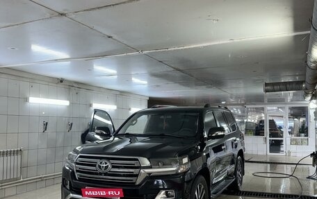 Toyota Land Cruiser 200, 2014 год, 4 190 000 рублей, 3 фотография