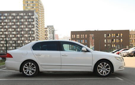 Skoda Superb III рестайлинг, 2012 год, 1 100 000 рублей, 4 фотография