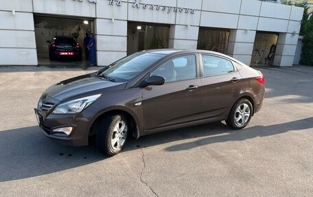 Hyundai Solaris II рестайлинг, 2014 год, 1 000 000 рублей, 1 фотография