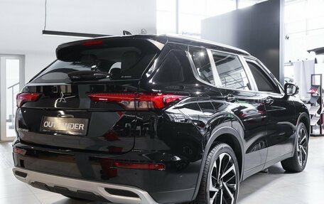 Mitsubishi Outlander, 2023 год, 5 950 000 рублей, 5 фотография