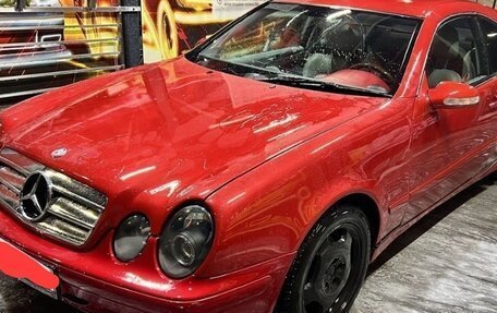 Mercedes-Benz CLK-Класс, 2000 год, 490 000 рублей, 1 фотография