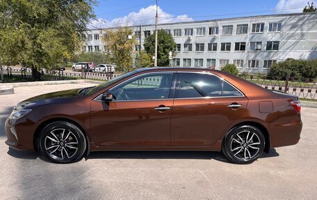 Toyota Camry, 2017 год, 2 450 000 рублей, 4 фотография