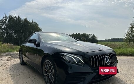 Mercedes-Benz E-Класс, 2017 год, 4 100 000 рублей, 2 фотография