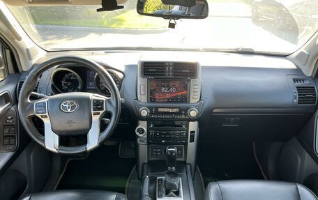 Toyota Land Cruiser Prado 150 рестайлинг 2, 2010 год, 2 690 000 рублей, 14 фотография