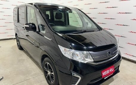 Honda Stepwgn IV, 2020 год, 2 190 000 рублей, 2 фотография