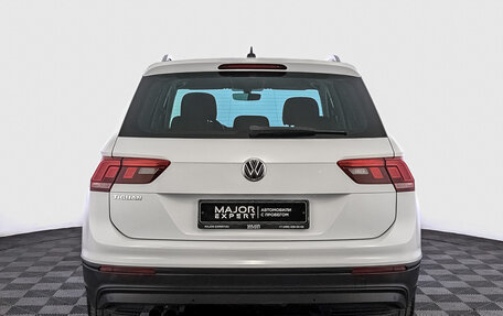 Volkswagen Tiguan II, 2018 год, 2 510 000 рублей, 6 фотография