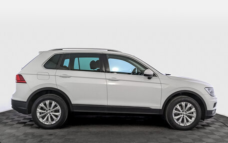 Volkswagen Tiguan II, 2018 год, 2 510 000 рублей, 4 фотография