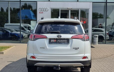 Toyota RAV4, 2018 год, 2 930 000 рублей, 6 фотография