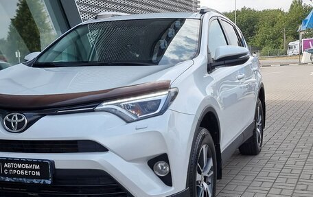 Toyota RAV4, 2018 год, 2 930 000 рублей, 9 фотография