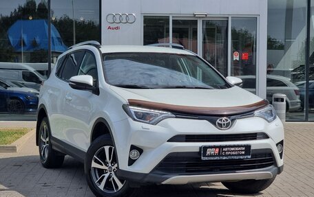 Toyota RAV4, 2018 год, 2 930 000 рублей, 3 фотография