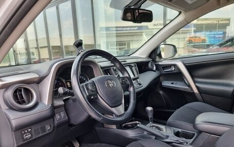 Toyota RAV4, 2018 год, 2 930 000 рублей, 13 фотография