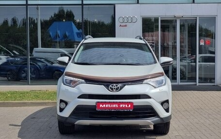 Toyota RAV4, 2018 год, 2 930 000 рублей, 2 фотография