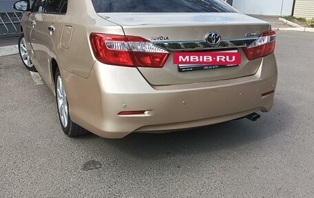 Toyota Camry, 2011 год, 2 050 000 рублей, 2 фотография