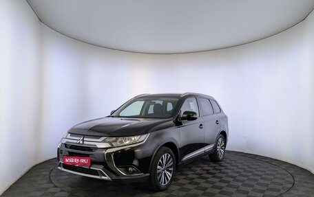 Mitsubishi Outlander III рестайлинг 3, 2019 год, 2 375 000 рублей, 1 фотография