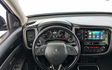 Mitsubishi Outlander III рестайлинг 3, 2019 год, 2 375 000 рублей, 25 фотография