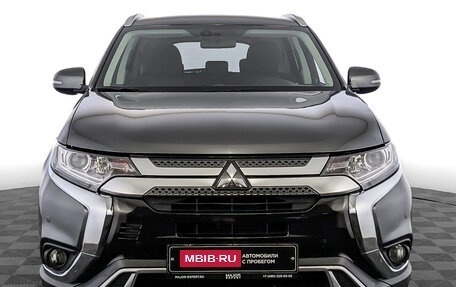 Mitsubishi Outlander III рестайлинг 3, 2019 год, 2 350 000 рублей, 2 фотография