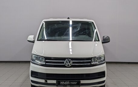 Volkswagen Caravelle T6 рестайлинг, 2019 год, 2 645 000 рублей, 2 фотография