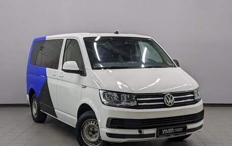 Volkswagen Caravelle T6 рестайлинг, 2019 год, 2 645 000 рублей, 3 фотография