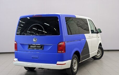 Volkswagen Caravelle T6 рестайлинг, 2019 год, 2 645 000 рублей, 5 фотография