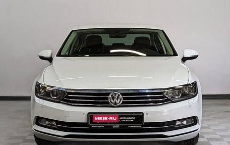 Volkswagen Passat B8 рестайлинг, 2019 год, 2 425 000 рублей, 2 фотография