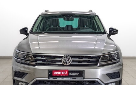 Volkswagen Tiguan II, 2020 год, 2 820 000 рублей, 2 фотография