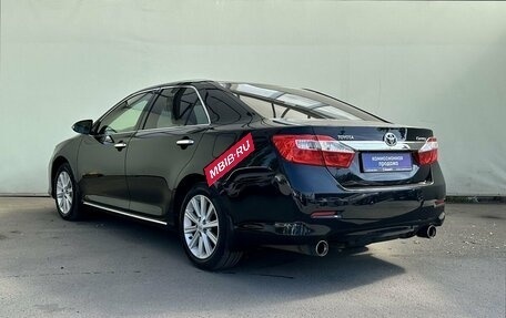 Toyota Camry, 2012 год, 1 930 000 рублей, 6 фотография