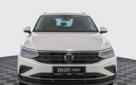 Volkswagen Tiguan II, 2021 год, 2 650 000 рублей, 2 фотография