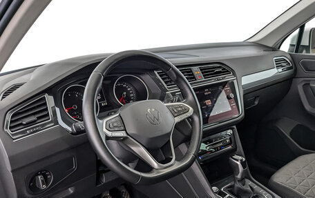 Volkswagen Tiguan II, 2021 год, 2 650 000 рублей, 15 фотография