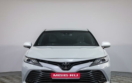 Toyota Camry, 2019 год, 3 249 000 рублей, 2 фотография